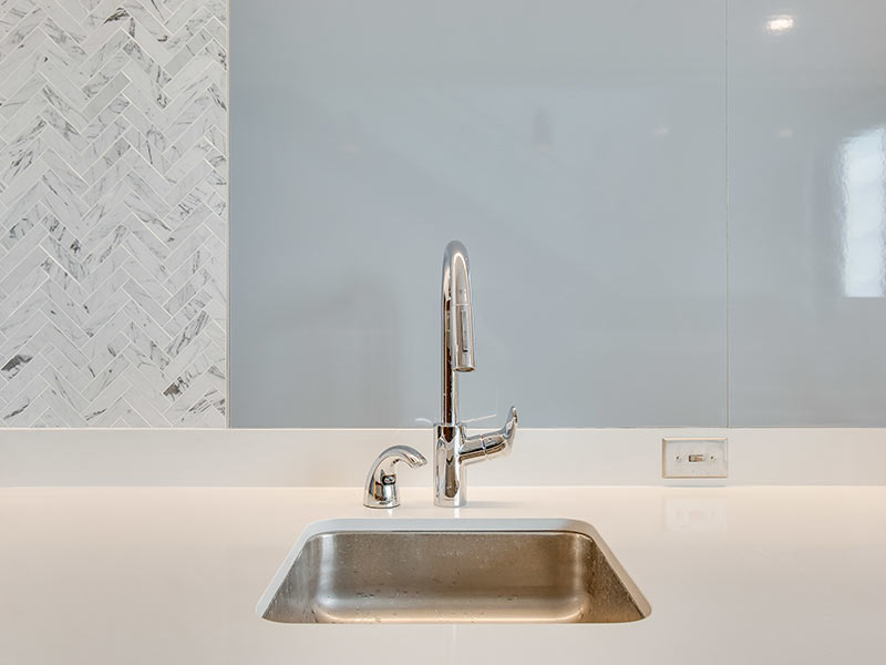 Surface Type: Quartz